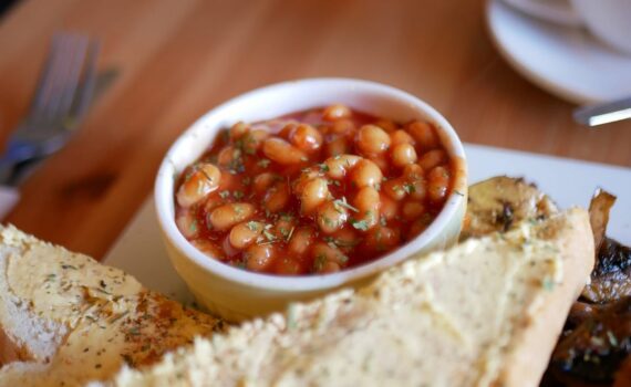 Mangiare una lattina di fagioli al giorno: benefici per il girovita e la perdita di grasso