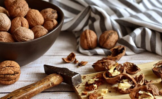 Noci: un superfood per il cervello degli adolescenti