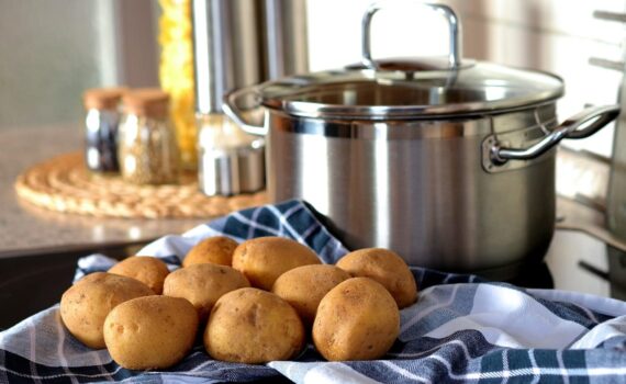 Cosa Mangiare con le Patate per Abbassare l'Indice Glicemico: Consigli Utili e Abbinamenti