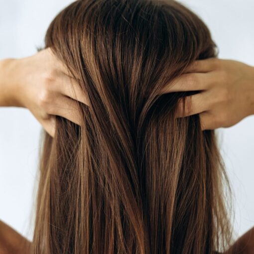 Perdita dei capelli in autunno: cause e rimedi efficaci
