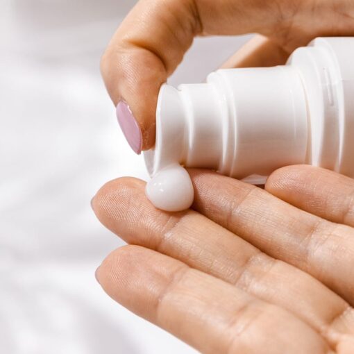 Balsamo naturale fai da te: il rimedio perfetto per mani screpolate