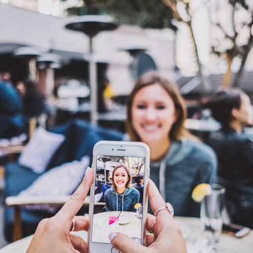 Smettere di usare lo smartphone per tre giorni cambia il cervello