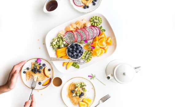 Dieta anti-colesterolo: 7 errori alimentari che fanno salire l’LDL