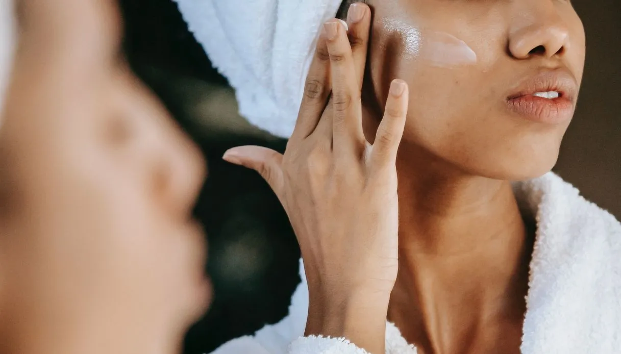 Bakuchiol: L'alternativa naturale al retinolo per rughe, macchie e acne