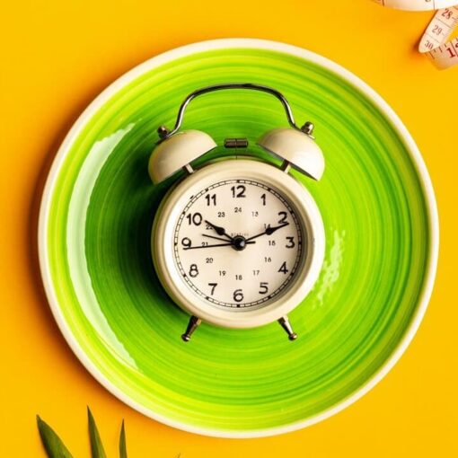 Digiuno Intermittente o restrizione calorica: Quale approccio funziona meglio per Dimagrire?