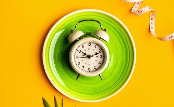 Digiuno Intermittente o restrizione calorica: Quale approccio funziona meglio per Dimagrire?