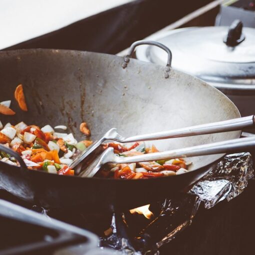 Come cucinare senza perdere nutrienti? I metodi che salvano salute e sapore
