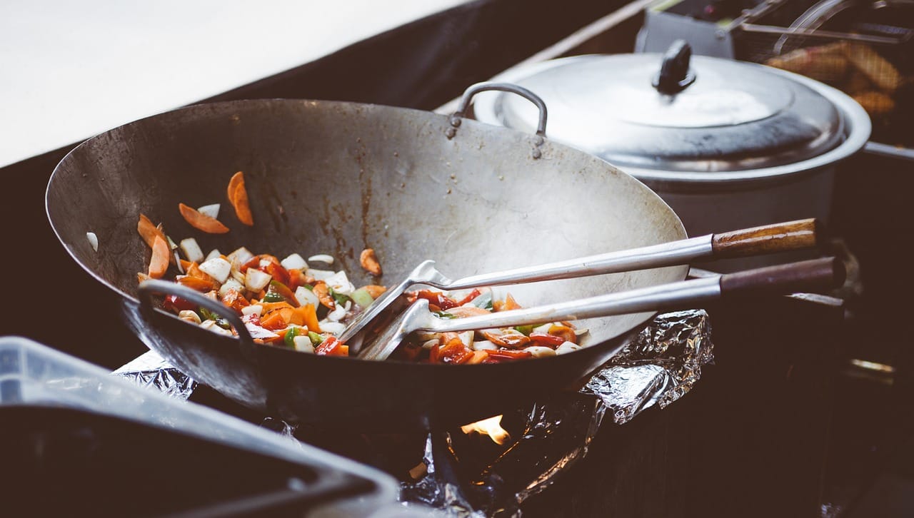 Come cucinare senza perdere nutrienti? I metodi che salvano salute e sapore