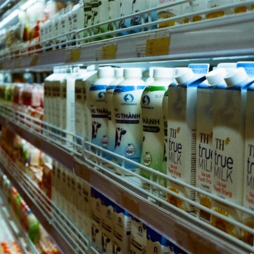Latte UHT parzialmente scremato: Altroconsumo svela i migliori in commercio