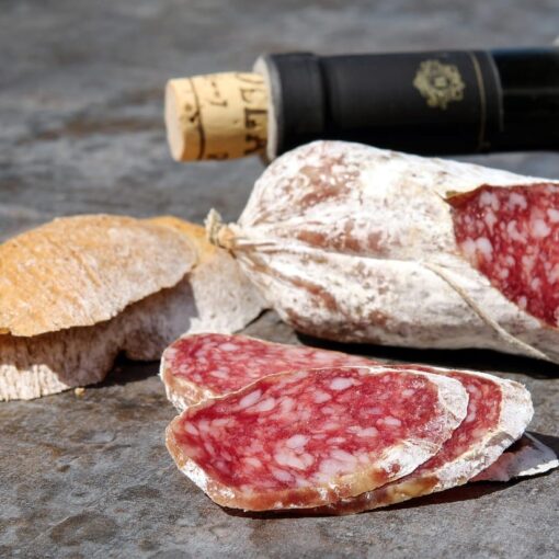 Salame ritirato dai negozi: allerta del Ministero della Salute per frammenti di spugna nel prodotto