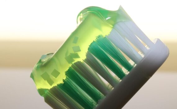 Metalli pesanti nei dentifrici? Cosa rivelano i test su prodotti famosi