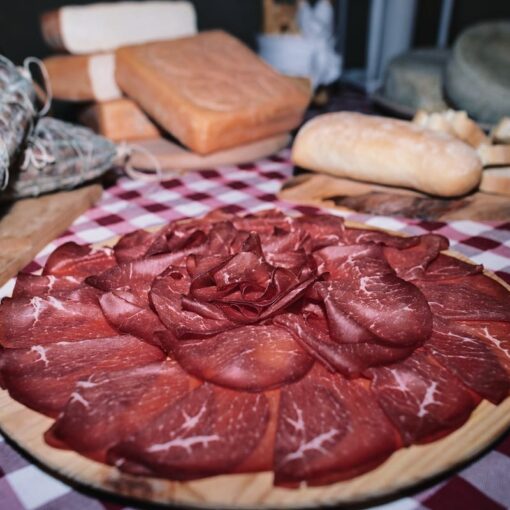 Scopri cos'è davvero la Bresaola e da che animale proviene