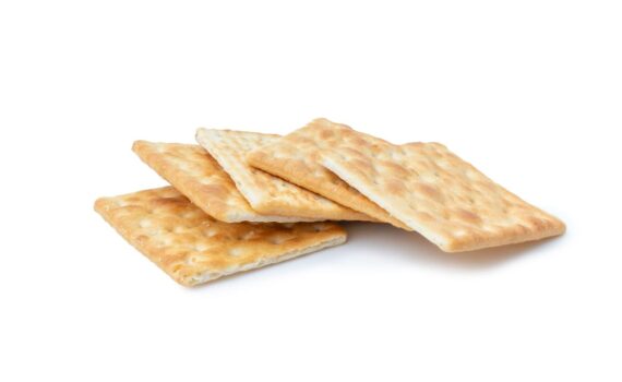 Pesticidi e Acrilammide nei Crackers: I Marchi famosi sotto accusa