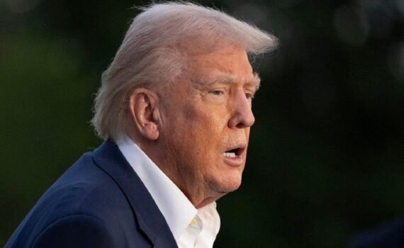 Trump rompe il silenzio: Groenlandia possibile obiettivo militare