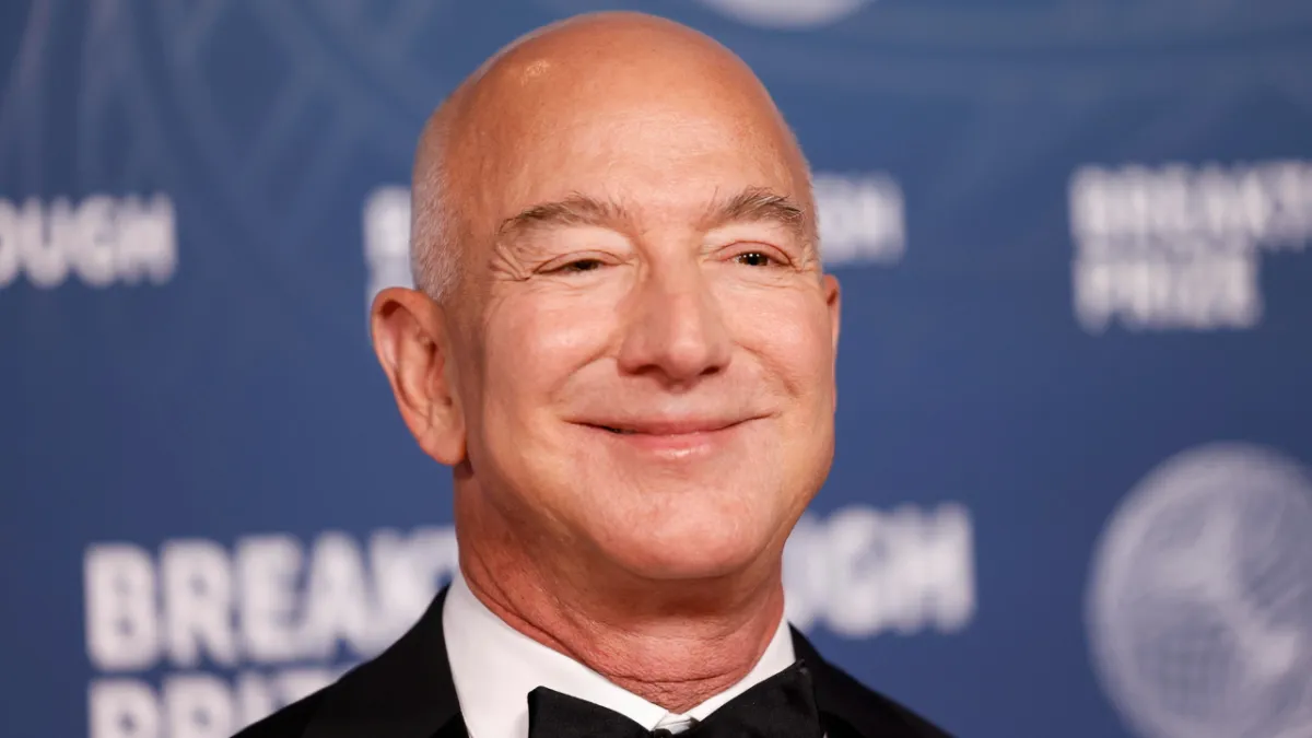 Chi è Jeff Bezos? Origini, carriera, vita privata e patrimonio del fondatore di Amazon