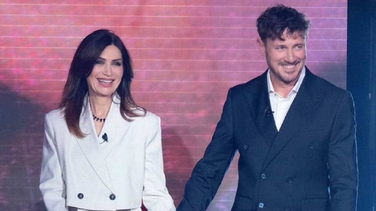 Barbara De Santi e Ruggero, l'amore scricchiola? Il sospetto nasce dai social