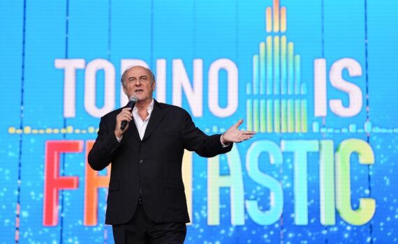 “Torino is Fantastic”: musica e star su Canale 5 con Gerry Scotti e Noemi