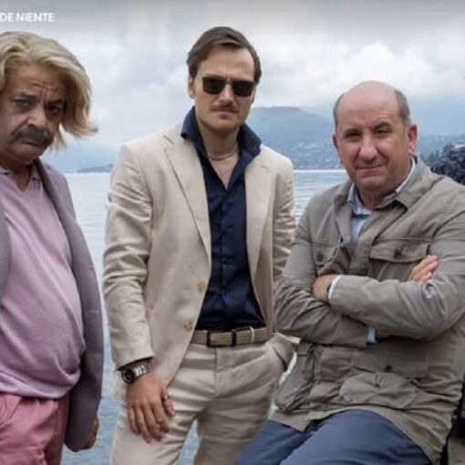 "Qui non succede niente". Il nuovo film di Antonio Albanese: amicizia, caos e risate sullo sfondo del Lago d’Orta