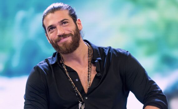 Can Yaman e il mistero del nuovo flirt: spunta una dj al suo fianco