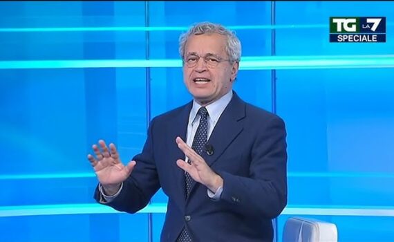 Mentana resta a La7, ma Mediaset lo vorrebbe subito al Tg5