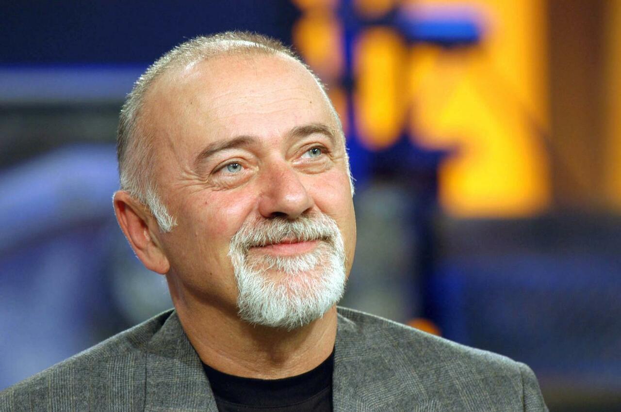 Giorgio Faletti: dalle umili radici ad Asti al successo tra TV, libri e musica