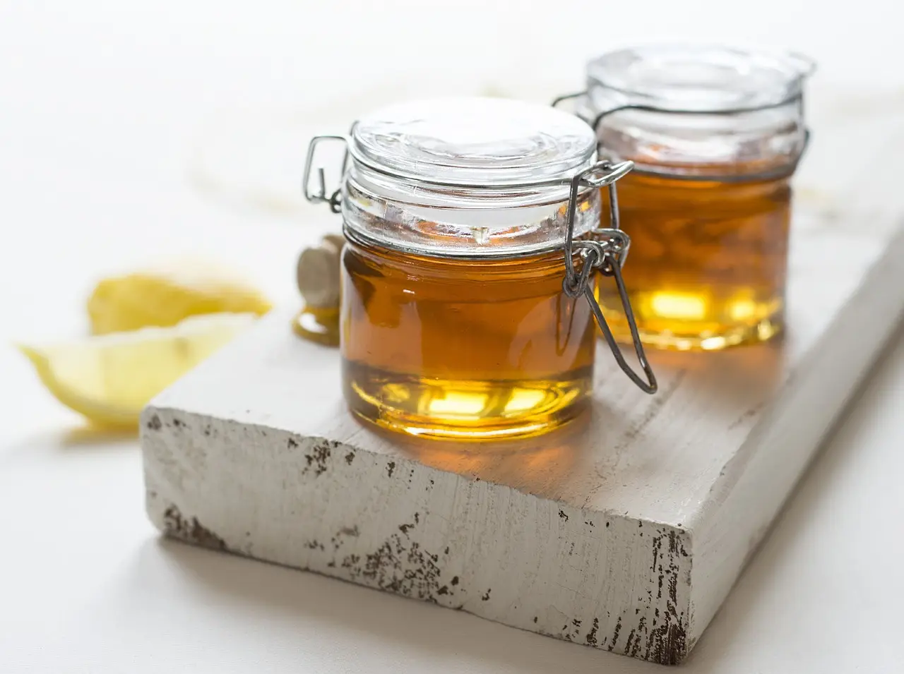 Mangiare Miele e Limone Ogni Giorno: Ecco Cosa Accade al Tuo Corpo