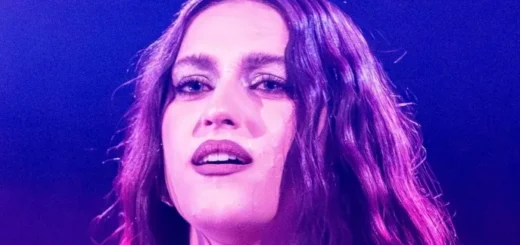 Gaia si confessa in lacrime sul treno: “Un’immensa solitudine”