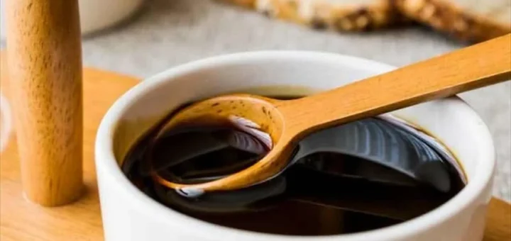 Melassa sulle piante: tutti i benefici per un giardino sano e rigoglioso